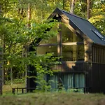 Narusa Lesna Przystan - I W Lesie We Fromborku Nad Zalewem Wislanym