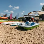 Narusa Lesna Przystan - I W Lesie We Fromborku Nad Zalewem Wislanym *