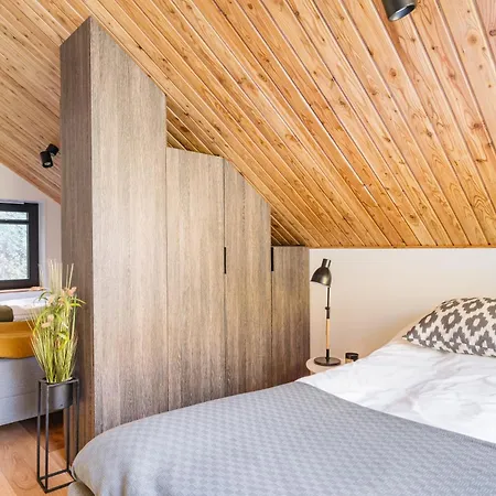 Narusa Lesna Przystan